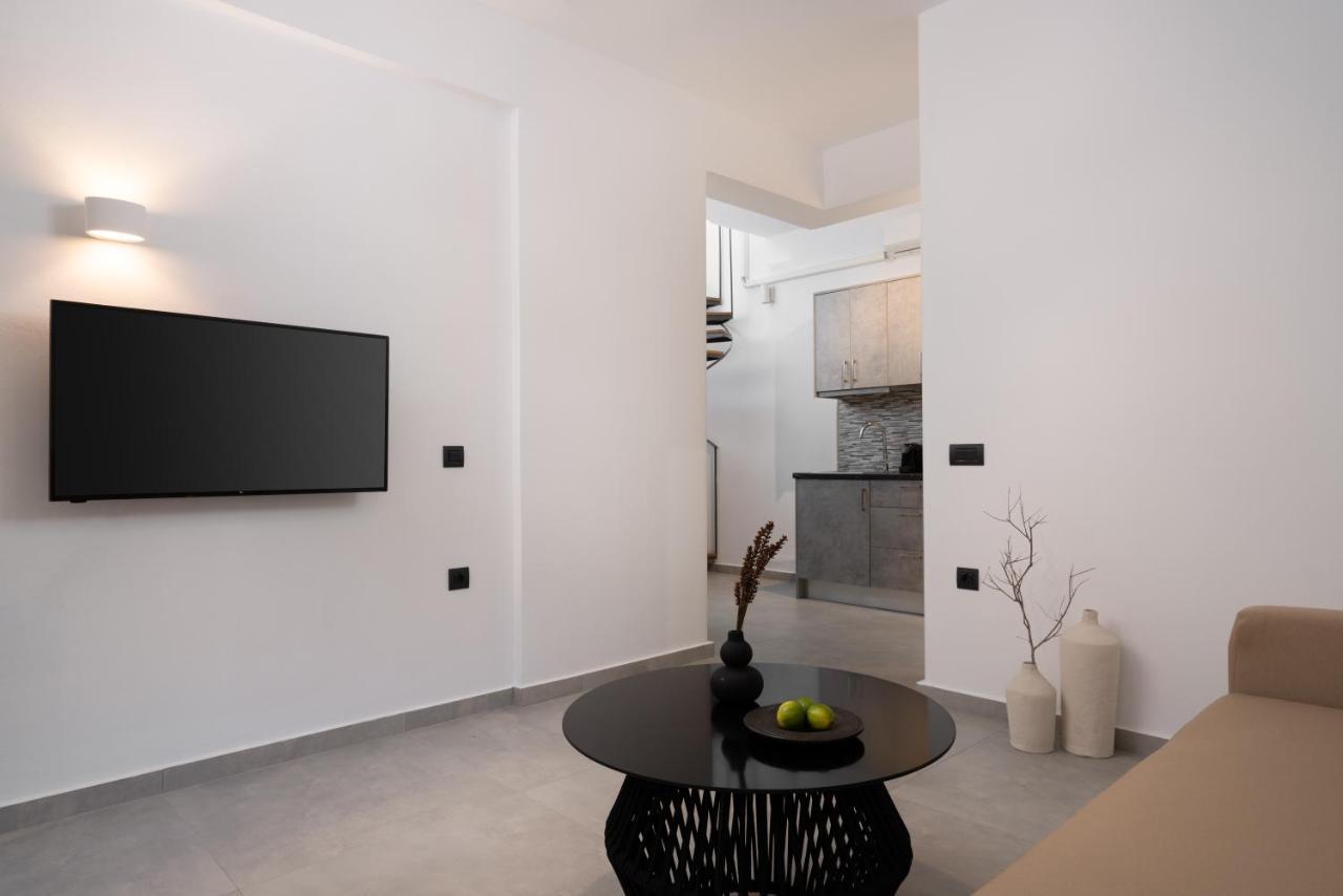 Akri Suites Vourvoúlos Esterno foto